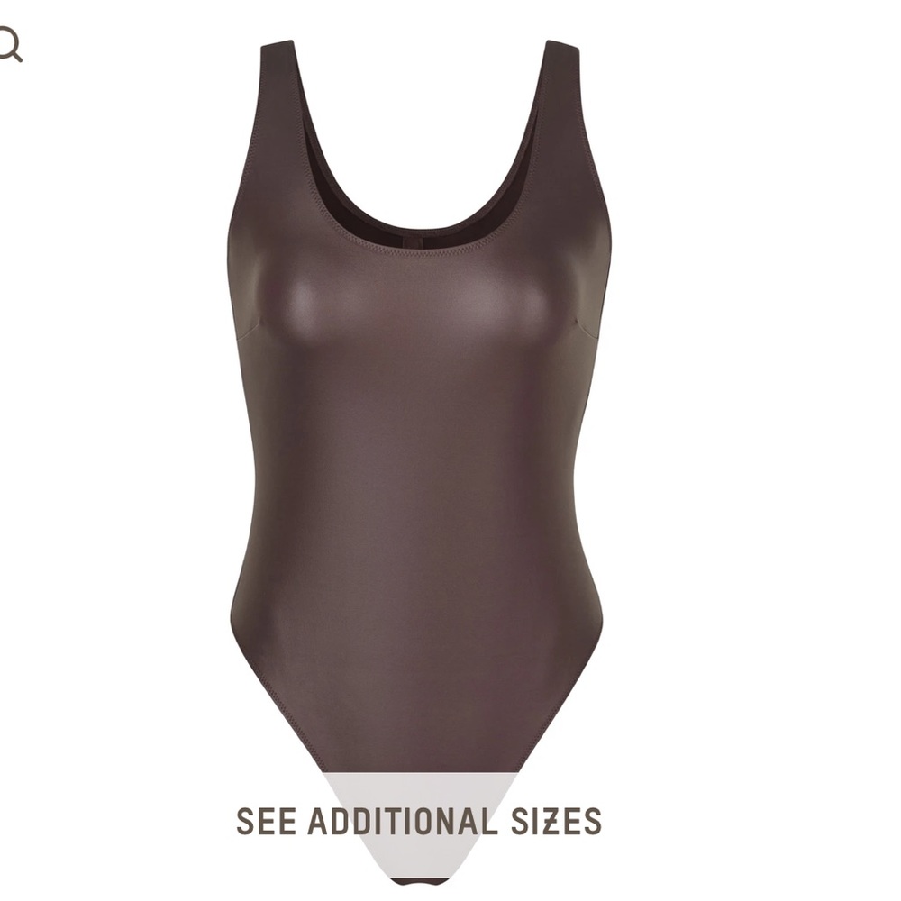 Skims Wet Jersey tank bodysuit in cocoa color size medium.